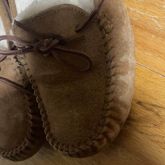 Ugg moccasins - Picture 4 of 6
